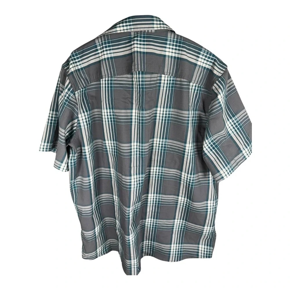 Wrangler Blue and Gray Plaid Casual Shirt‎